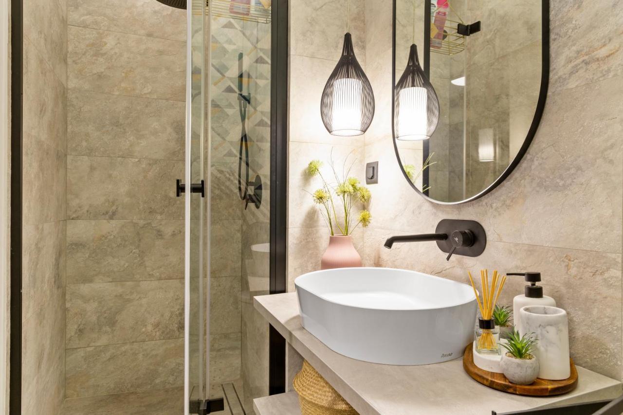 Апартаменты Tova Pearl Ultracentral - Romana Square Subway Бухарест Экстерьер фото
